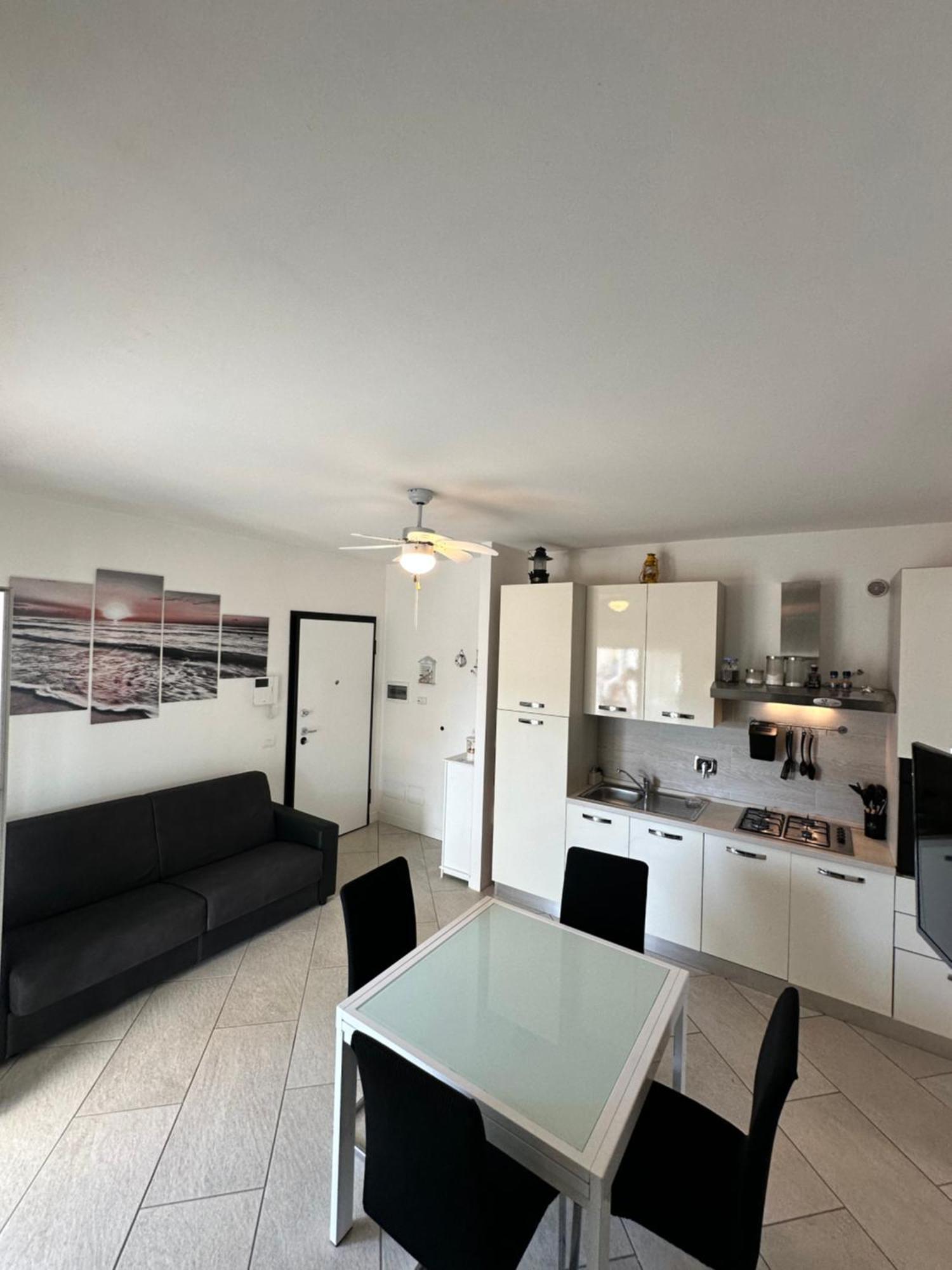 Apartamento Un Passo Dal Mare Nettuno Exterior foto